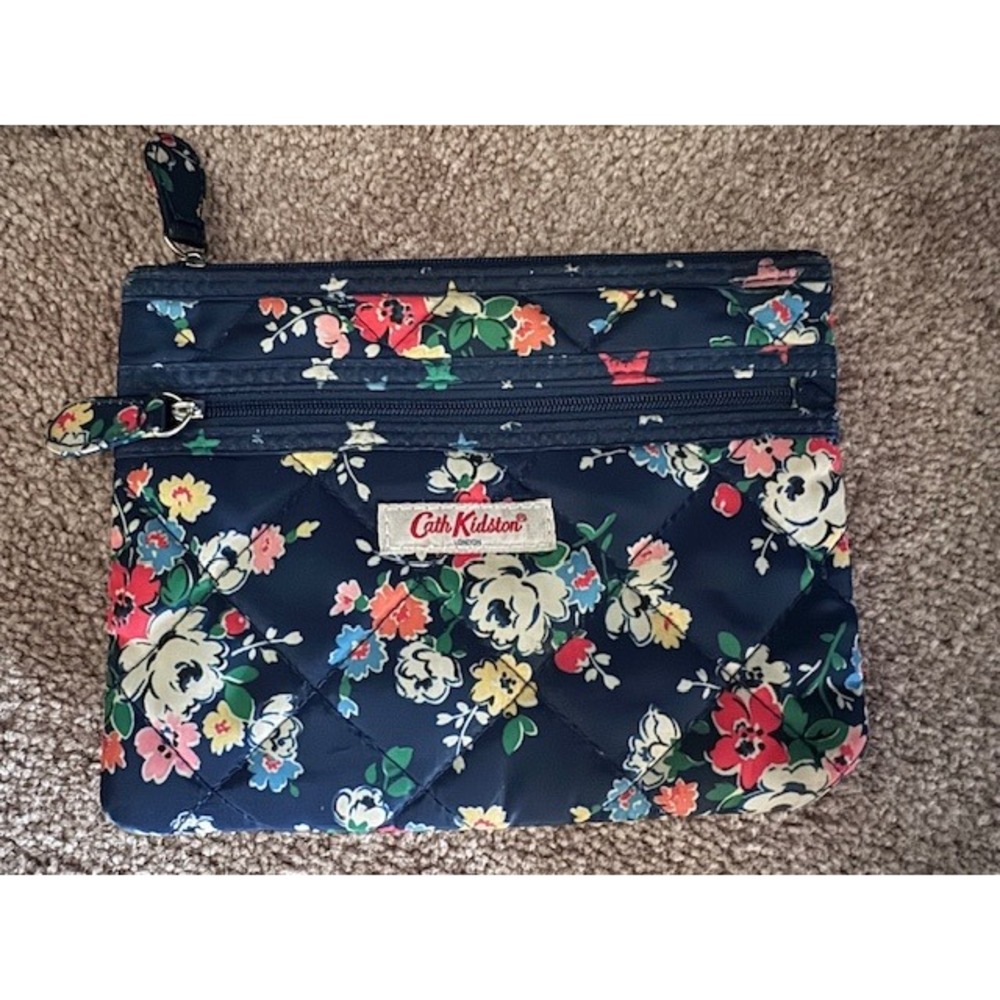 Cath Kidston Navy Blue Quilted Floral Pouch Zippered Makeup Bag Travel Organizer